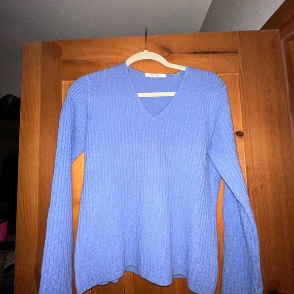 Cashmere Sweater - Picture 1 of 4